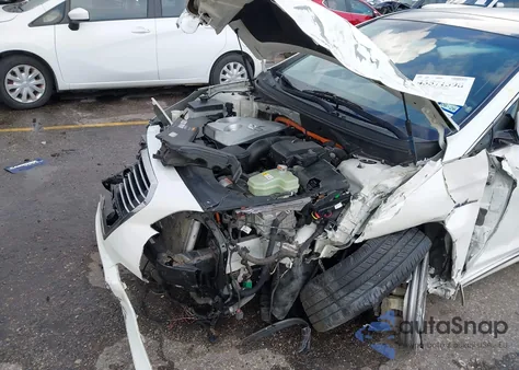 2016 Hyundai Sonata Hybrid Limited z USA, uszkodzony, nr VIN KMHE34L10GA012674